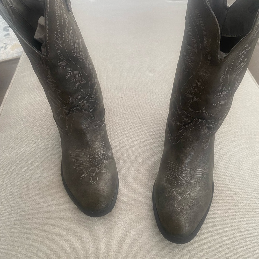 Gray boots